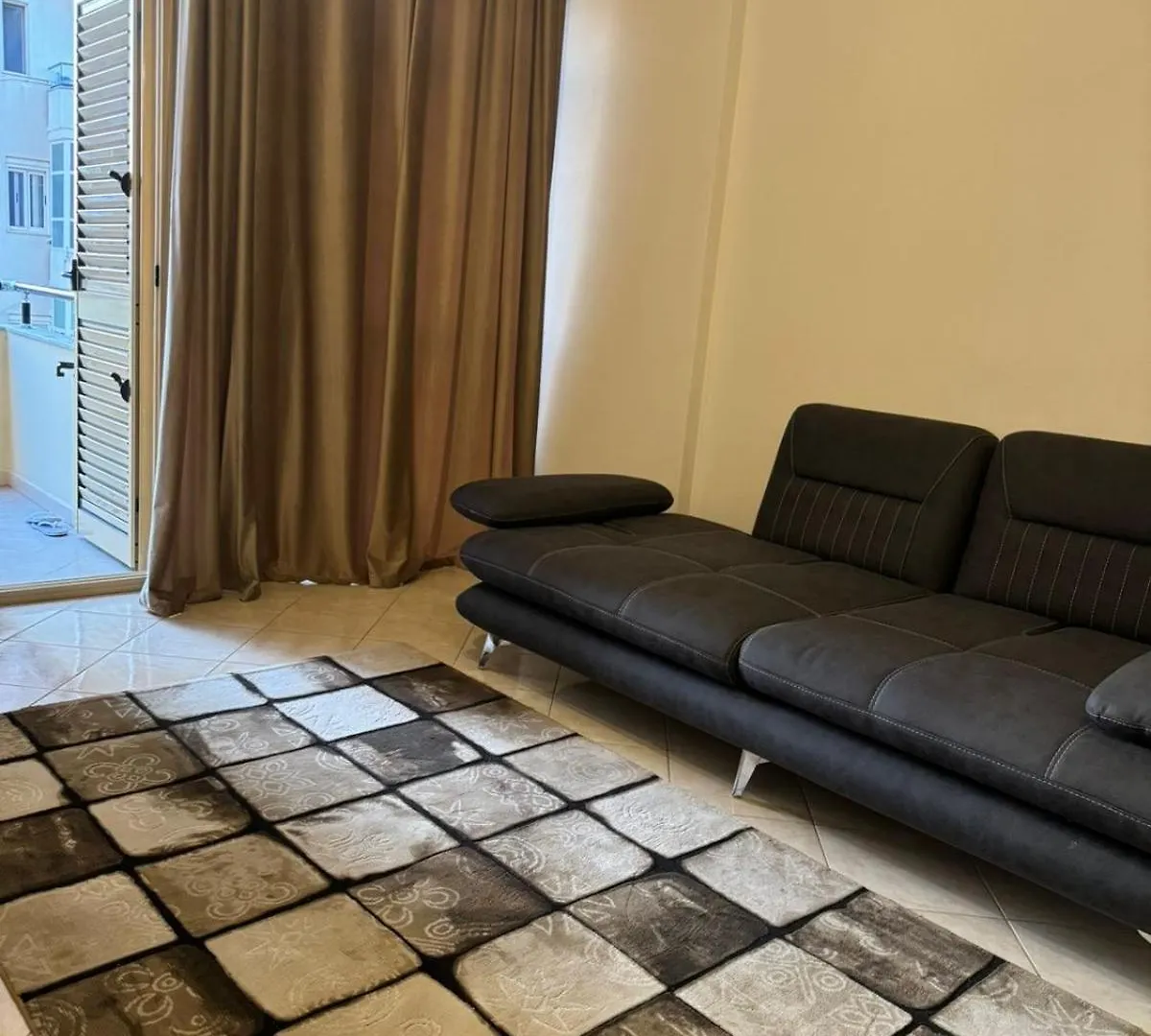 Apartment 79 Vlorë